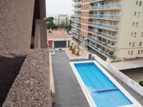Acogedor apartamento con vistas al mar y piscina, Malgrat De Mar